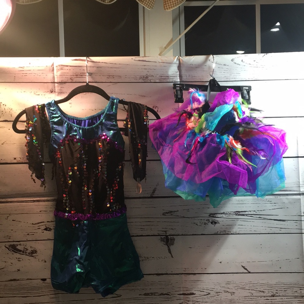 Girl’s Jazz Dance Costume!